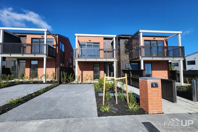 Photo of property in 8 Rahopuru Road, Westgate, Auckland, 0614
