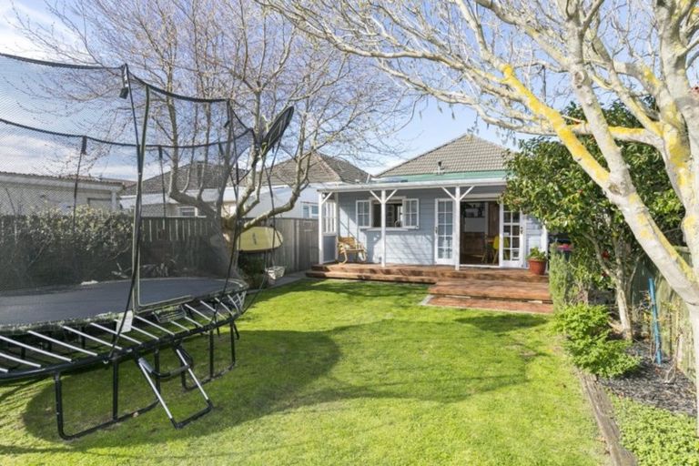 Photo of property in 50 Bridge Street, Rongotai, Wellington, 6022