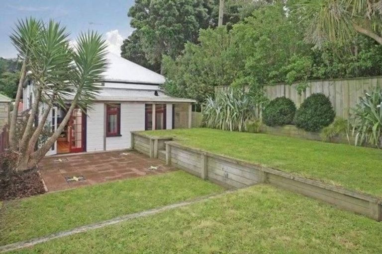 Photo of property in 445 Adelaide Road, Berhampore, Wellington, 6023