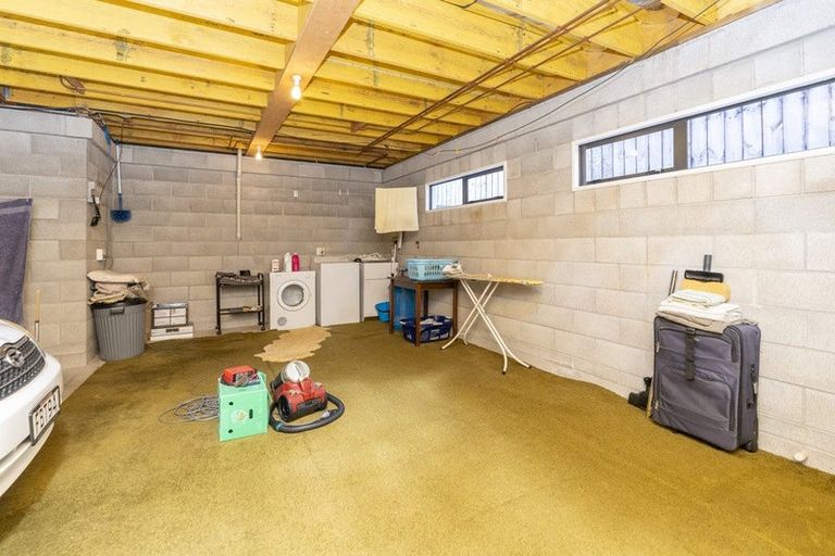 Photo of property in 2 Thomson Avenue, Dinsdale, Hamilton, 3204