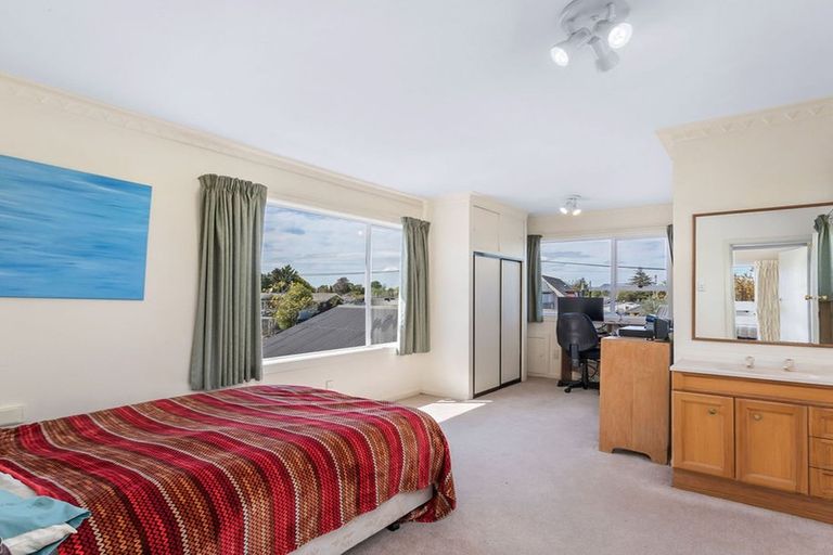 Photo of property in 1 Merton Place, Bryndwr, Christchurch, 8053