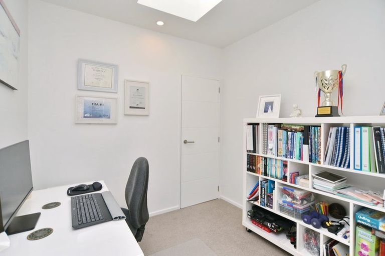 Photo of property in 14 Bancroft Place, Parklands, Christchurch, 8083