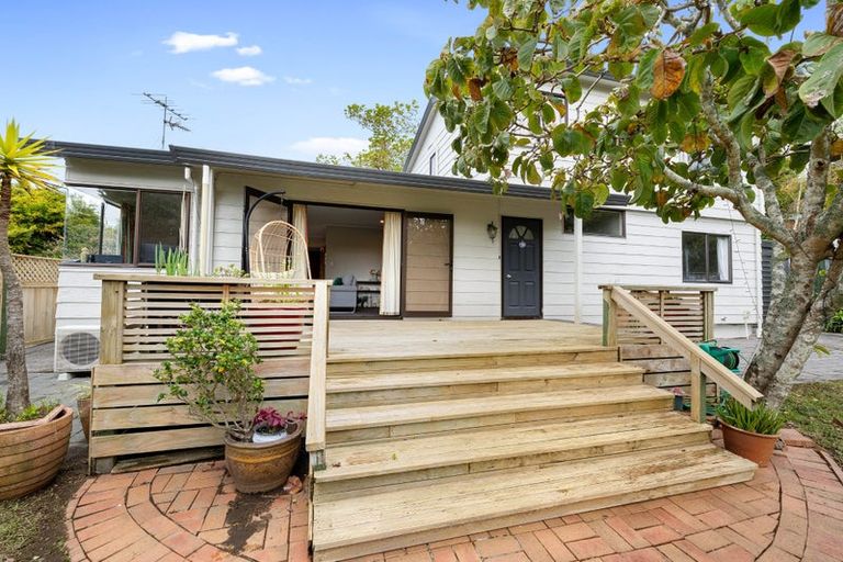 Photo of property in 27 Salcombe Terrace, Welbourn, New Plymouth, 4312