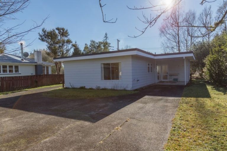 Photo of property in 35 Tongariro Road, Turangi, 3334