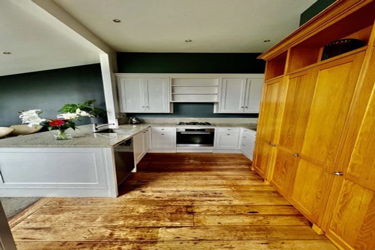 Photo of property in 13 Glenbervie Terrace, Thorndon, Wellington, 6011