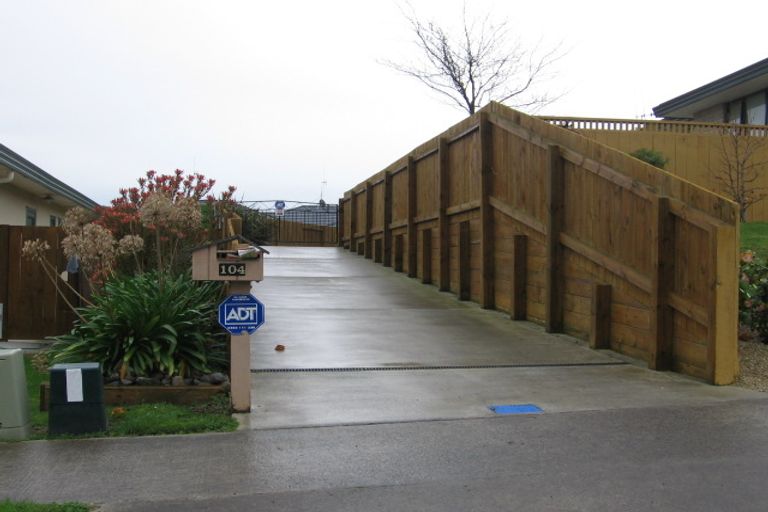 Photo of property in 104 Parnell Heights, Kelvin Grove, Palmerston North, 4414