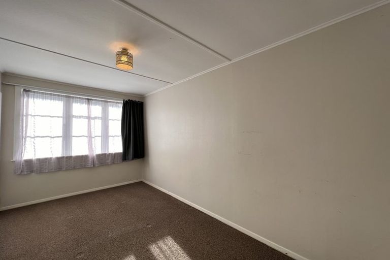 Photo of property in 313 Oxford Terrace, Avalon, Lower Hutt, 5011