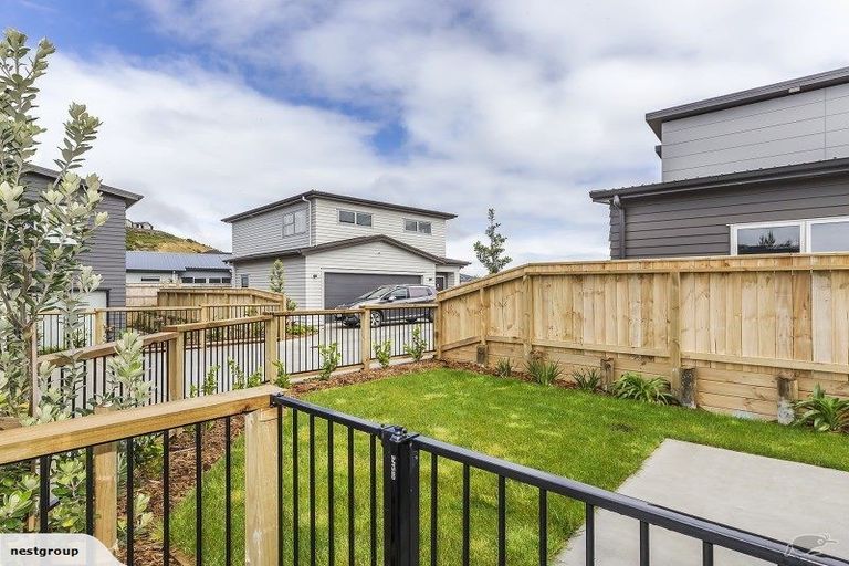 Photo of property in 2/90c Endeavour Drive, Whitby, Porirua, 5024