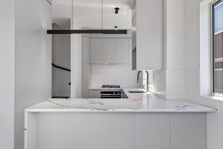 Photo of property in 3 Corrella Road, Belmont, Auckland, 0622