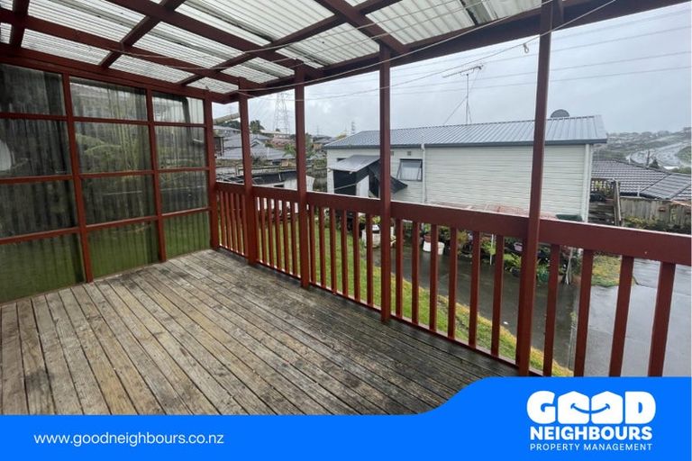 Photo of property in 3 Doone Place, Massey, Auckland, 0614