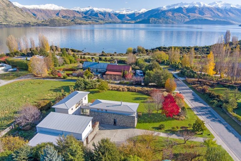 Photo of property in 23 Waimana Place, Wanaka, 9305