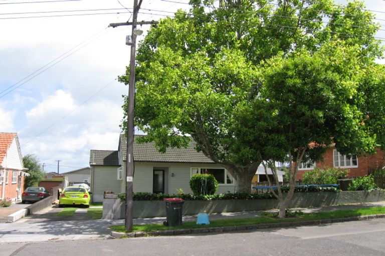 Photo of property in 29 Humariri Street, Point Chevalier, Auckland, 1022