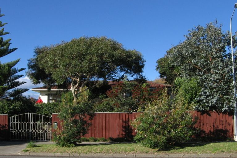 Photo of property in 37 Hicks Crescent, Waikanae Beach, Waikanae, 5036