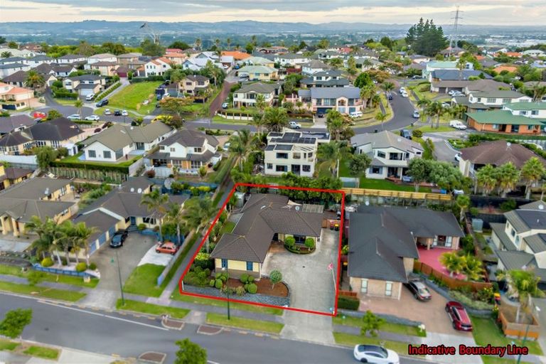 Photo of property in 43 Mt Lebanon Crescent, The Gardens, Auckland, 2105