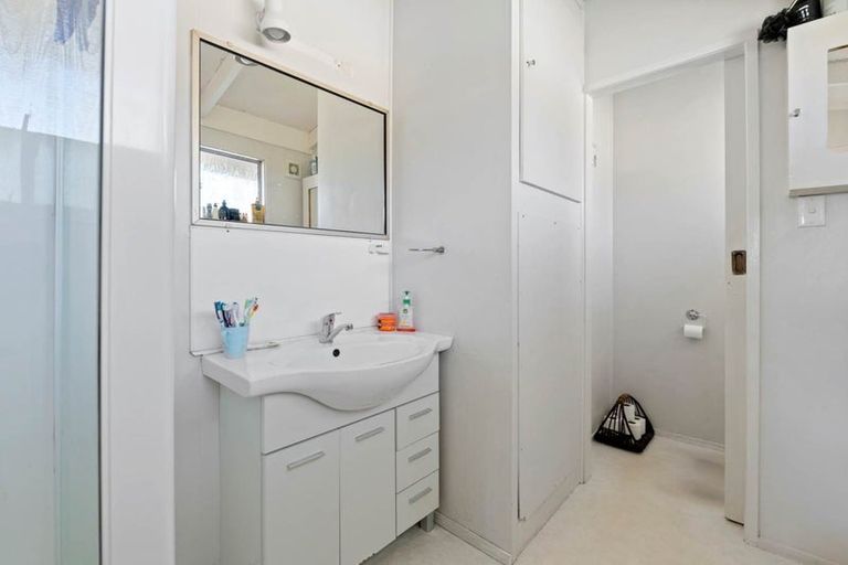 Photo of property in 31 Rishworth Avenue, Stanmore Bay, Whangaparaoa, 0932