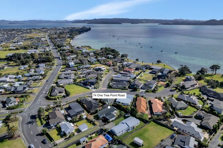Photo of property in 74 One Tree Point Road, One Tree Point, 0118