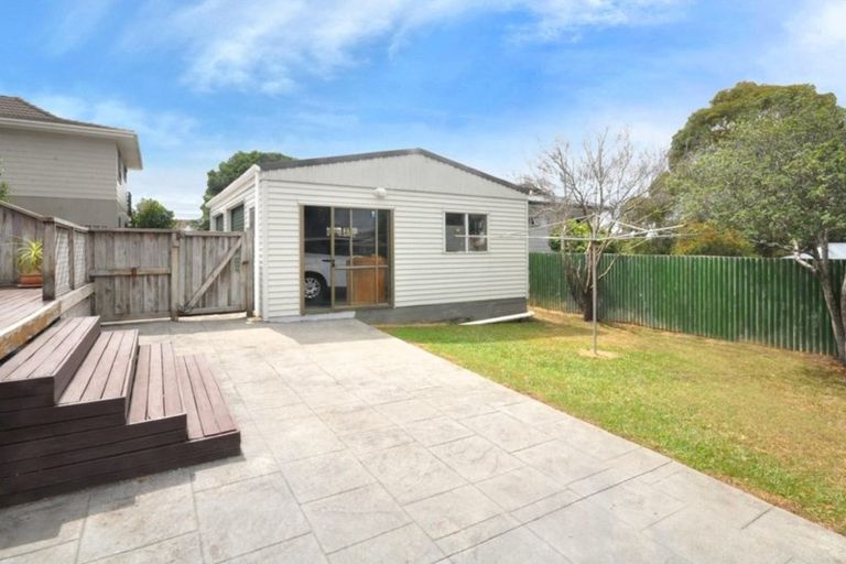 Photo of property in 4 Southview Place, Wattle Downs, Auckland, 2102