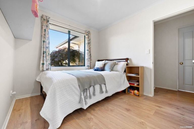 Photo of property in 213 Kilkenny Drive, East Tamaki Heights, Auckland, 2016