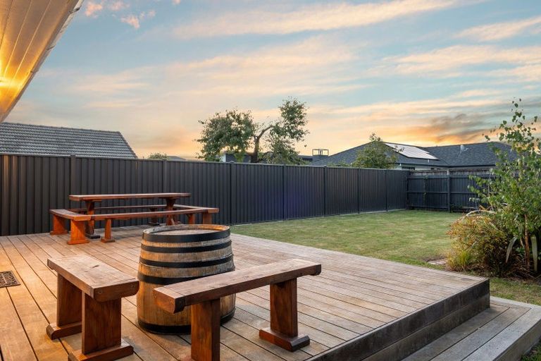 Photo of property in 59 Charlcott Street, Burnside, Christchurch, 8053