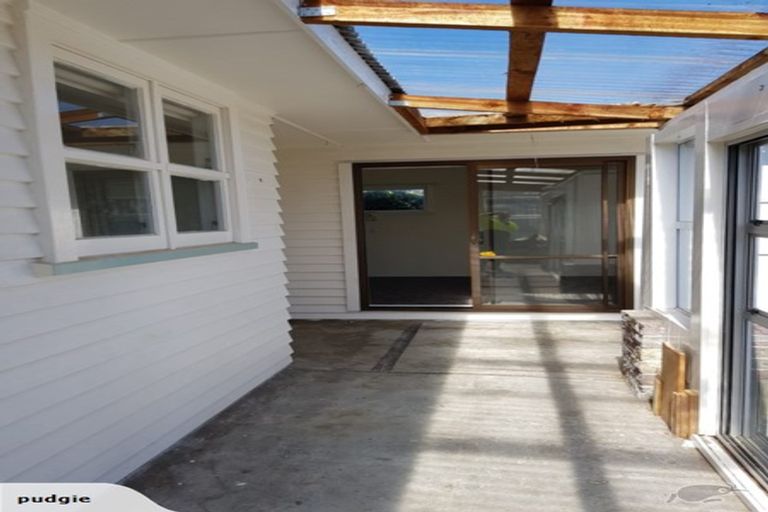 Photo of property in 37 Disraeli Street, Hawera, 4610