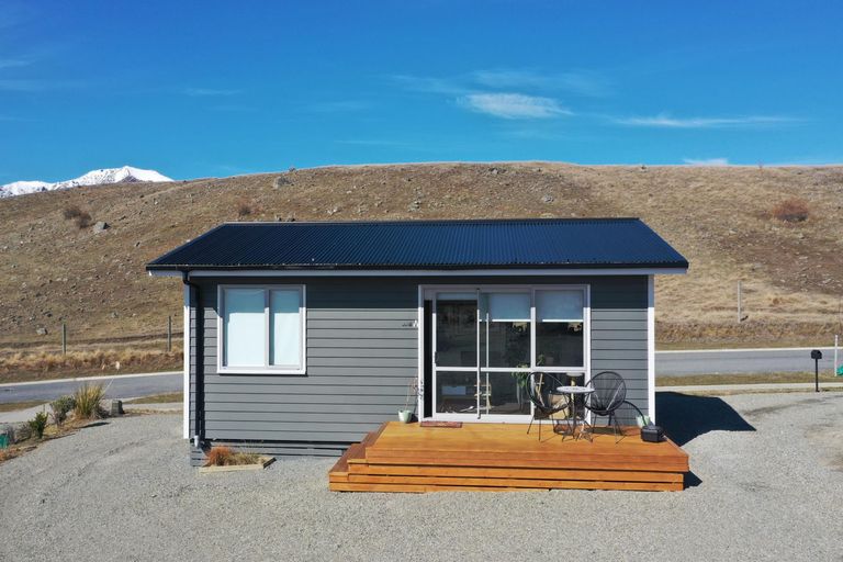 Photo of property in 33 Mistake Drive, Lake Tekapo, 7999