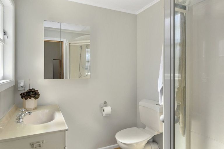 Photo of property in 301 Dowse Drive, Maungaraki, Lower Hutt, 5010