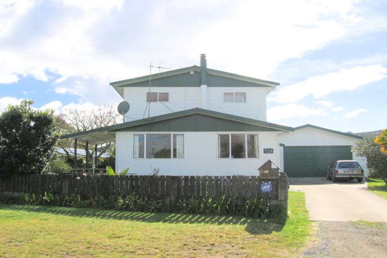 Photo of property in 106 The Square, Whangamata, 3620