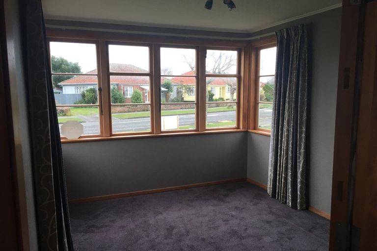 Photo of property in 32 Rangiora Avenue, Roslyn, Palmerston North, 4414