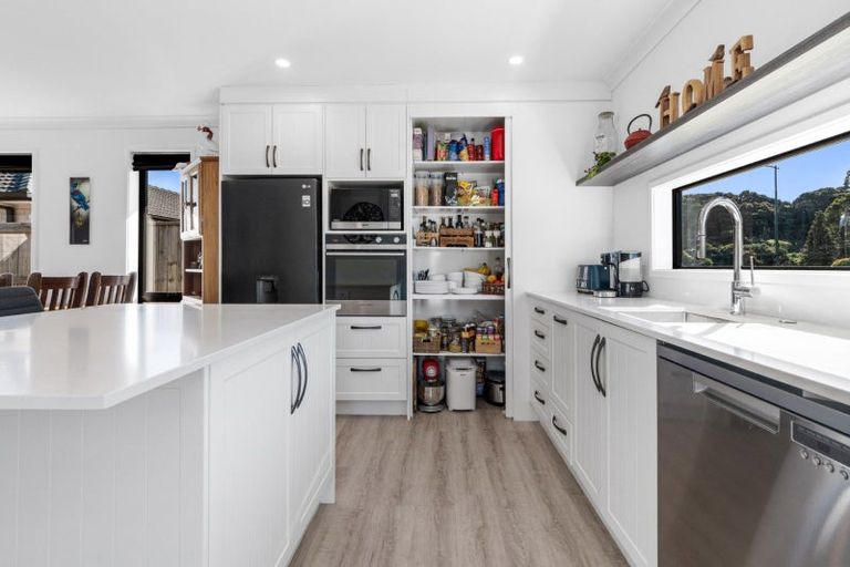 Photo of property in 138 Adler Drive, Ohauiti, Tauranga, 3112