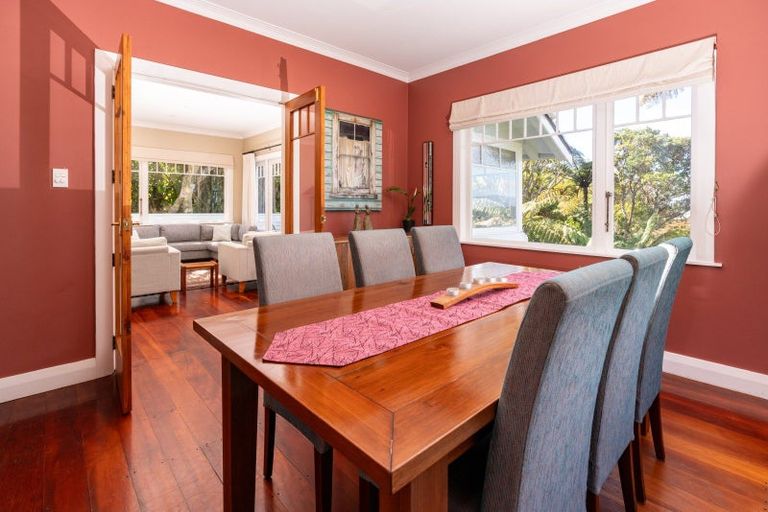 Photo of property in 113 Creswick Terrace, Northland, Wellington, 6012