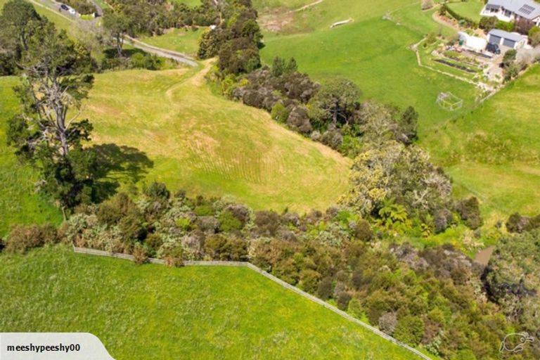 Photo of property in 731e Ridge Road, Riverhead, 0793