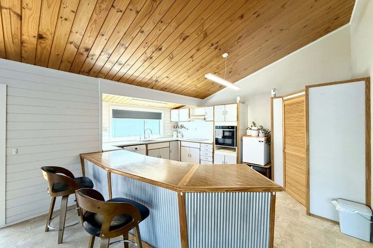 Photo of property in 11 Ropiha Street, Fitzroy, New Plymouth, 4312