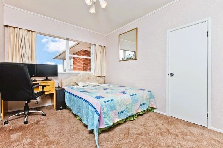 Photo of property in 54 Manuka Road, Glenfield, Auckland, 0629
