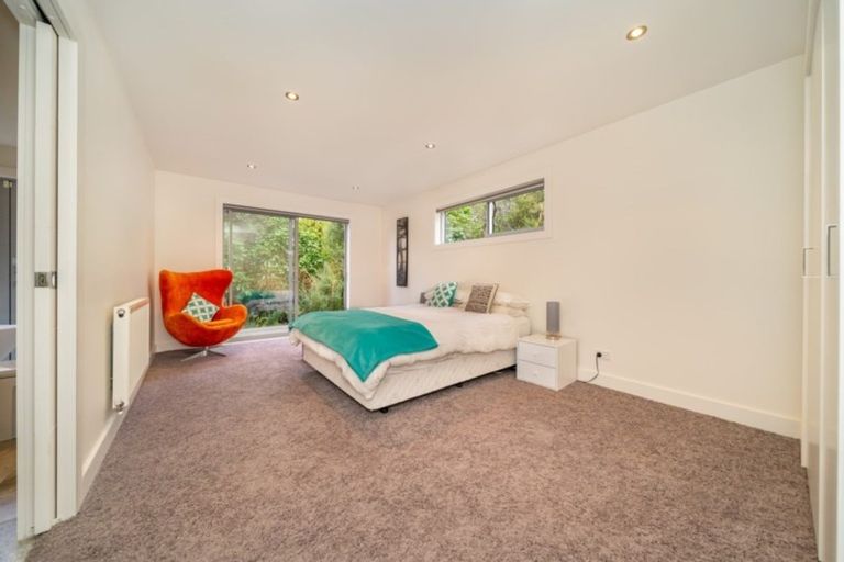 Photo of property in 37 Mt Marua Drive, Timberlea, Upper Hutt, 5018