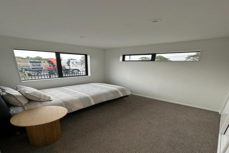 Photo of property in 8/4 Limestone Drive, Hobsonville, 0616