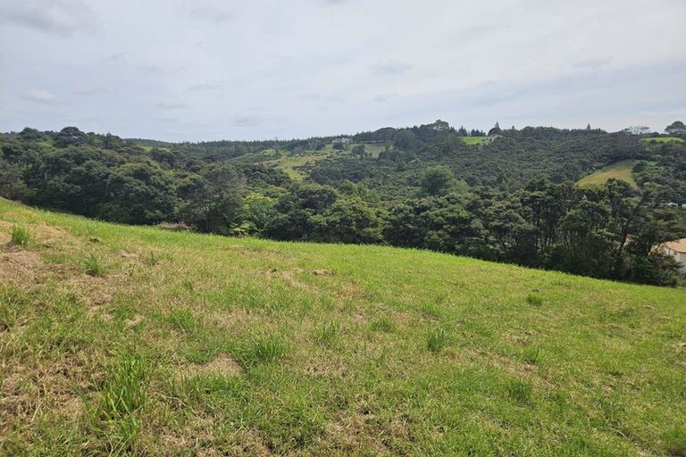 Photo of property in 216 Three Oaks Drive, Dairy Flat, 0794