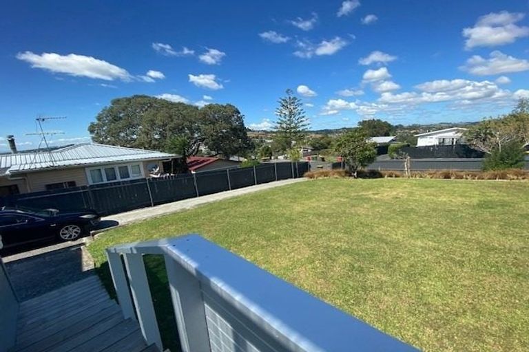 Photo of property in 14 John Road, Stanmore Bay, Whangaparaoa, 0932