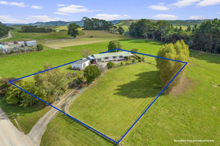 Photo of property in 114 Ridge Road Central, Mangamutu, Pahiatua, 4983