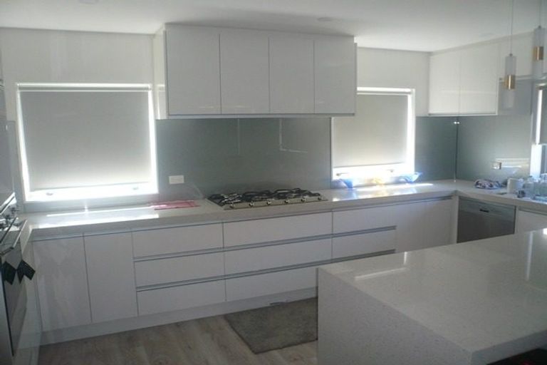 Photo of property in 63a Archibald Road, Kelston, Auckland, 0602