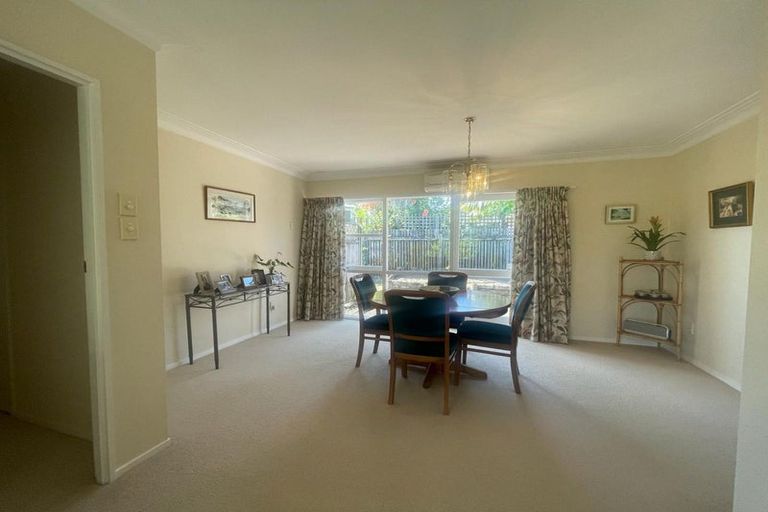 Photo of property in 7 Sanctuary Point, Sunnyhills, Auckland, 2010