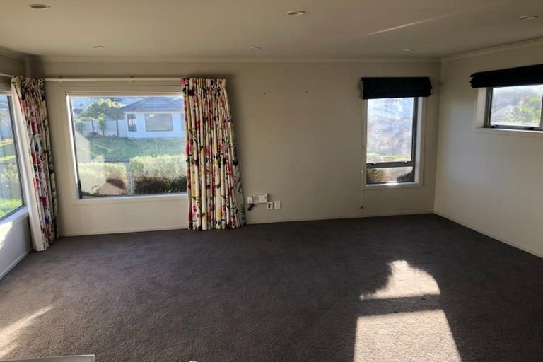 Photo of property in 2 Milford Street, Aotea, Porirua, 5024