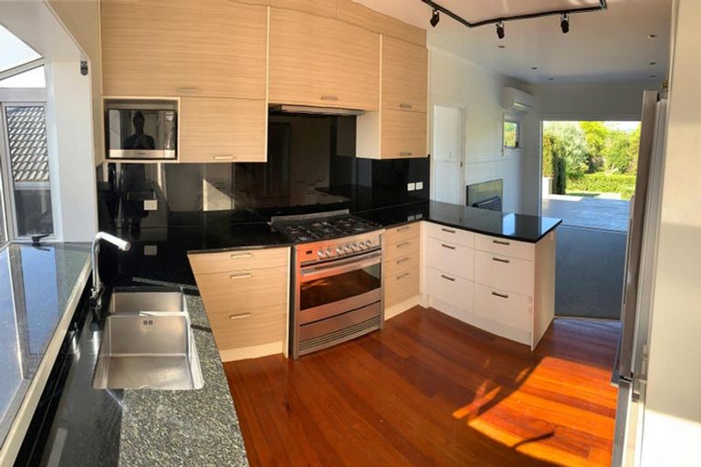 Photo of property in 549 Great South Road, Rosehill, Papakura, 2113