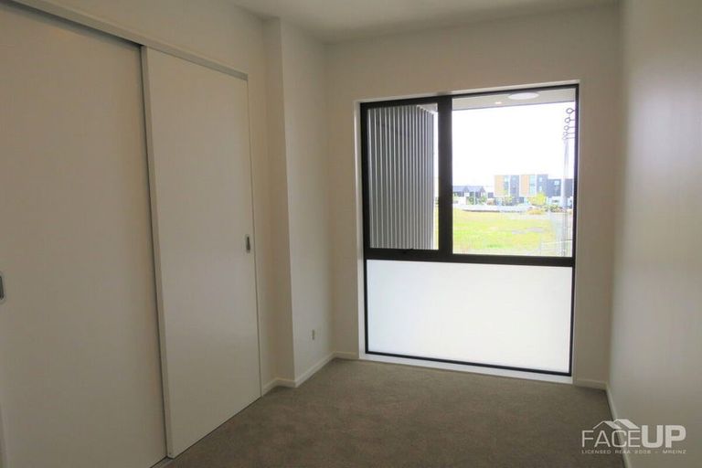 Photo of property in 47 Peihana Road, Hobsonville, Auckland, 0616
