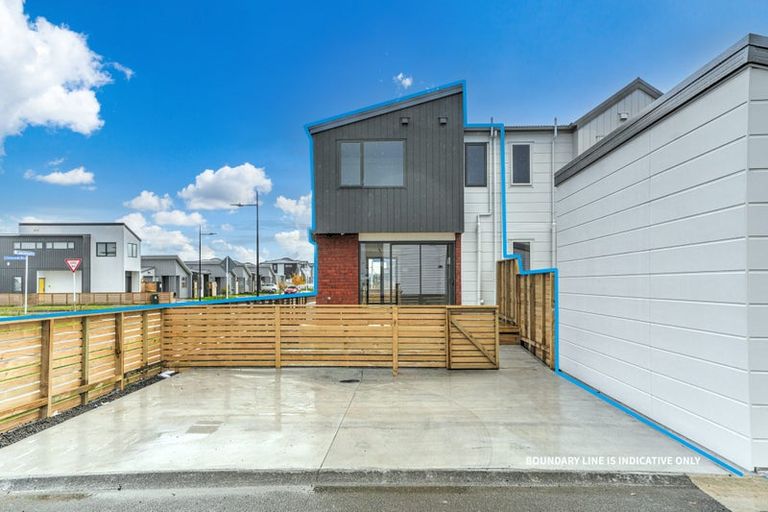 Photo of property in 18 Corporal Street, Papakura, 2110