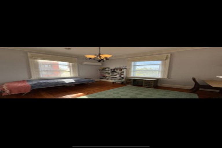 Photo of property in 16 Ascog Road, Ravensbourne, Dunedin, 9022