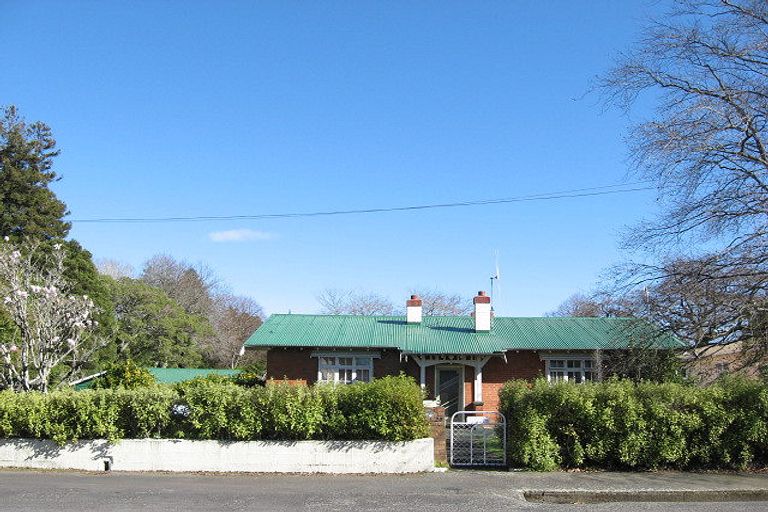 Photo of property in 28 Maunder Street, Marton, 4710