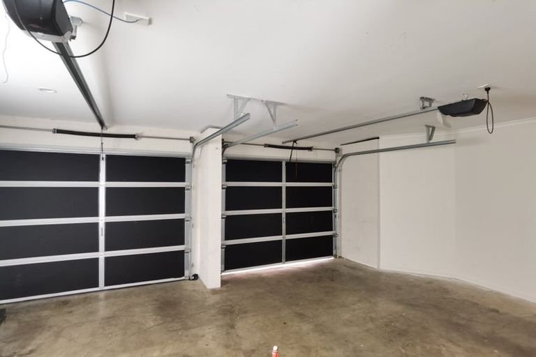 Photo of property in 194 Bleakhouse Road, Mellons Bay, Auckland, 2014