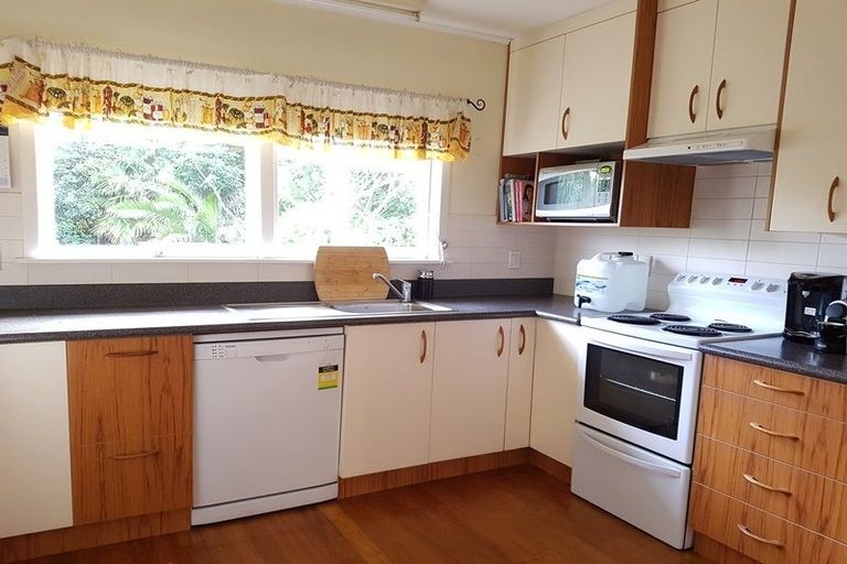 Photo of property in 228 Forrest Hill Road, Forrest Hill, Auckland, 0620