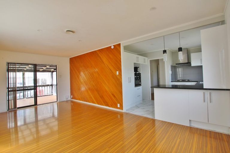 Photo of property in 3/101 Donovan Street, Blockhouse Bay, Auckland, 0600