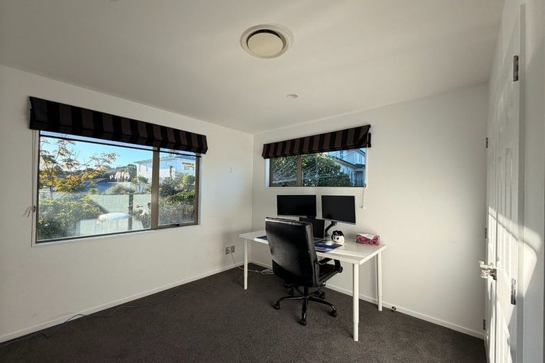 Photo of property in 28 Ballymore Drive, Pinehill, Auckland, 0632